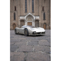 Pagani Utopia - Rinascimento Lucido - 1/8 scale